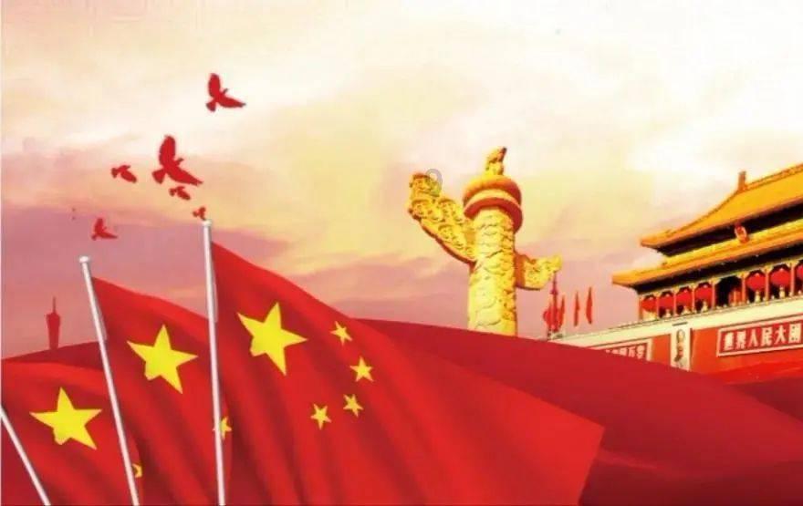 新月官推上半场时曾发推调侃梅西，赛后删除推文